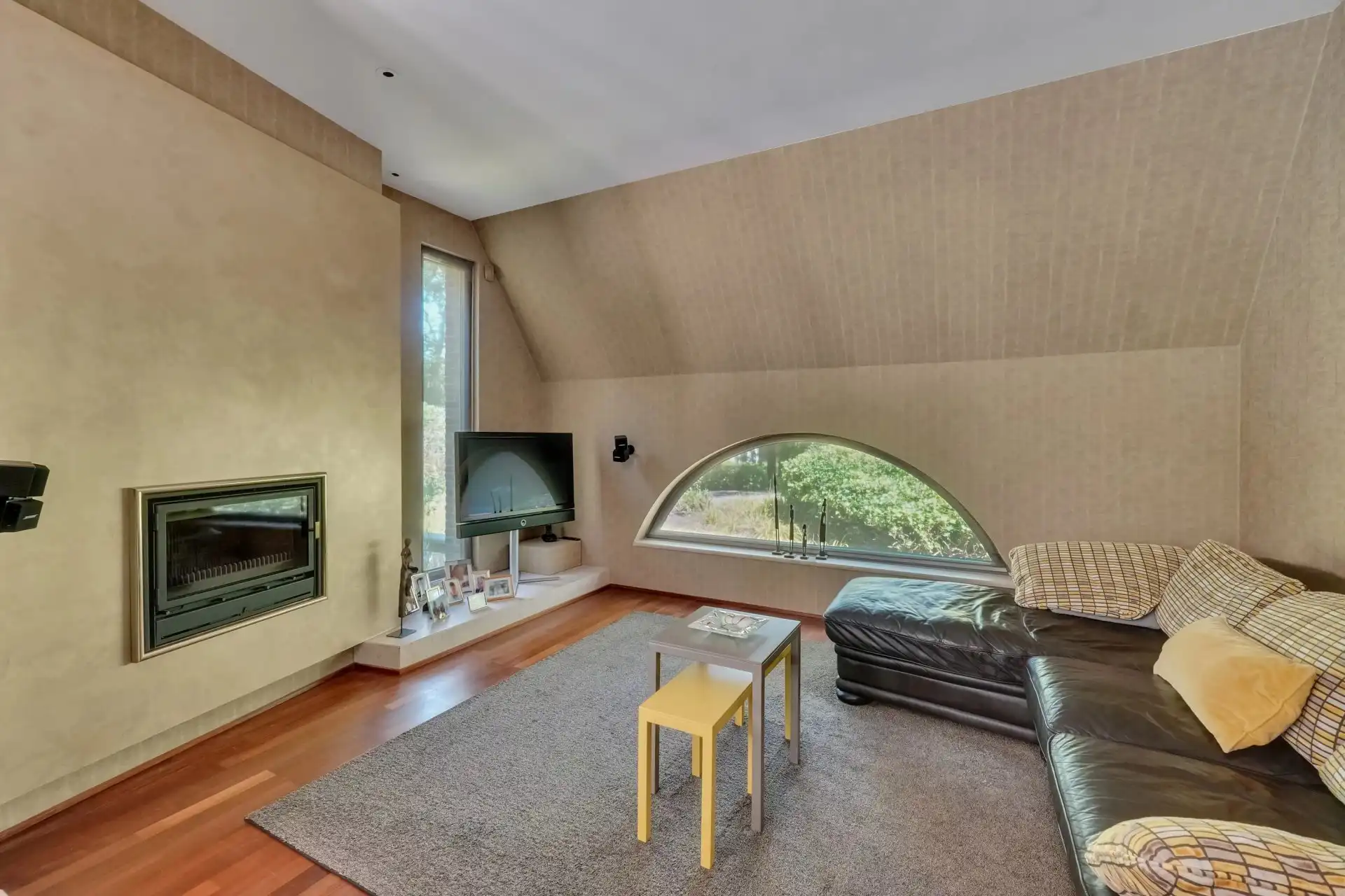 Exclusieve Residentiële Villa met Tijdloze Elegantie en Uitzonderlijk Wooncomfort foto 15
