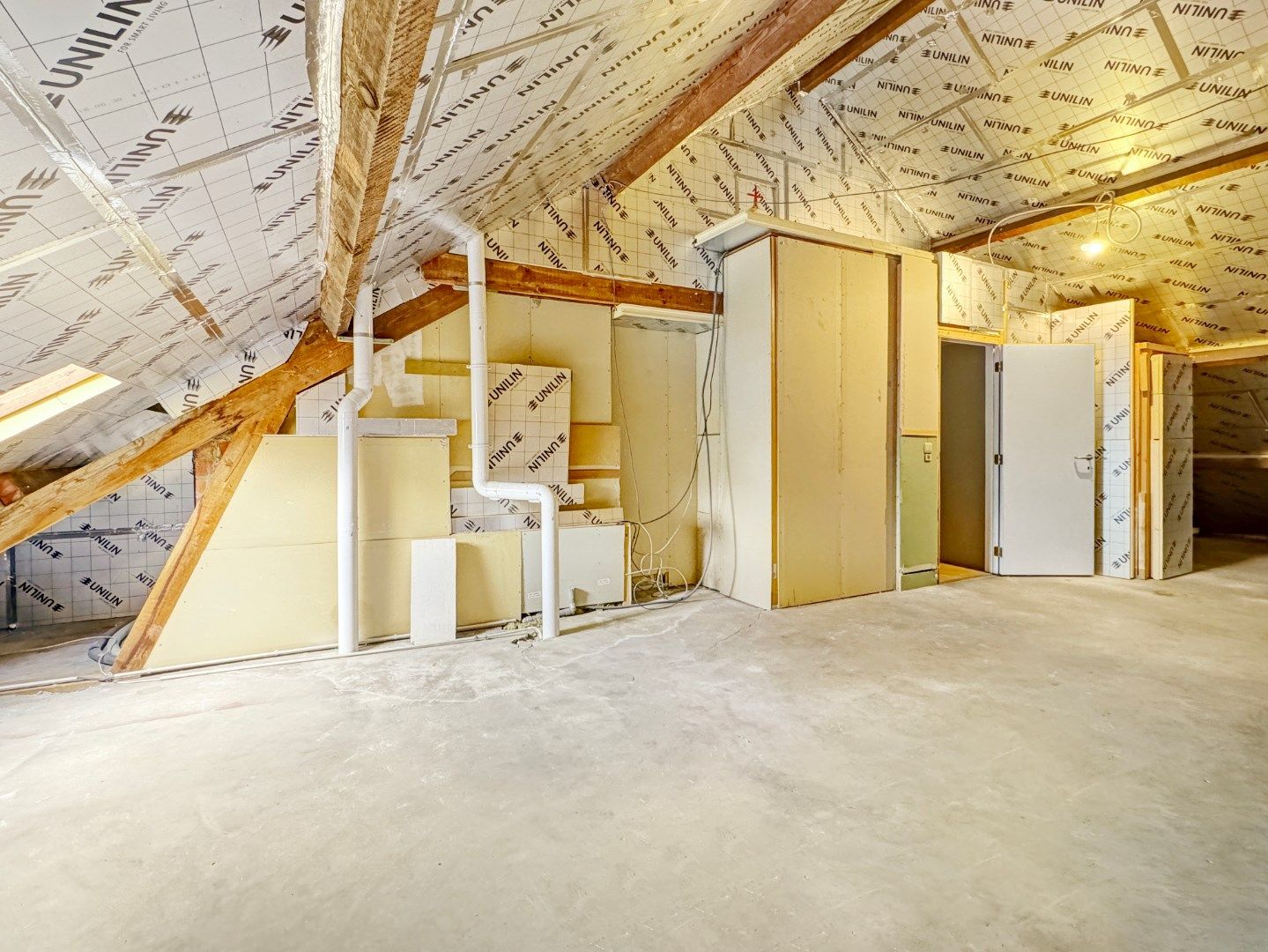 Een interessant duplexappartement met 2 slaapkamers! foto 16