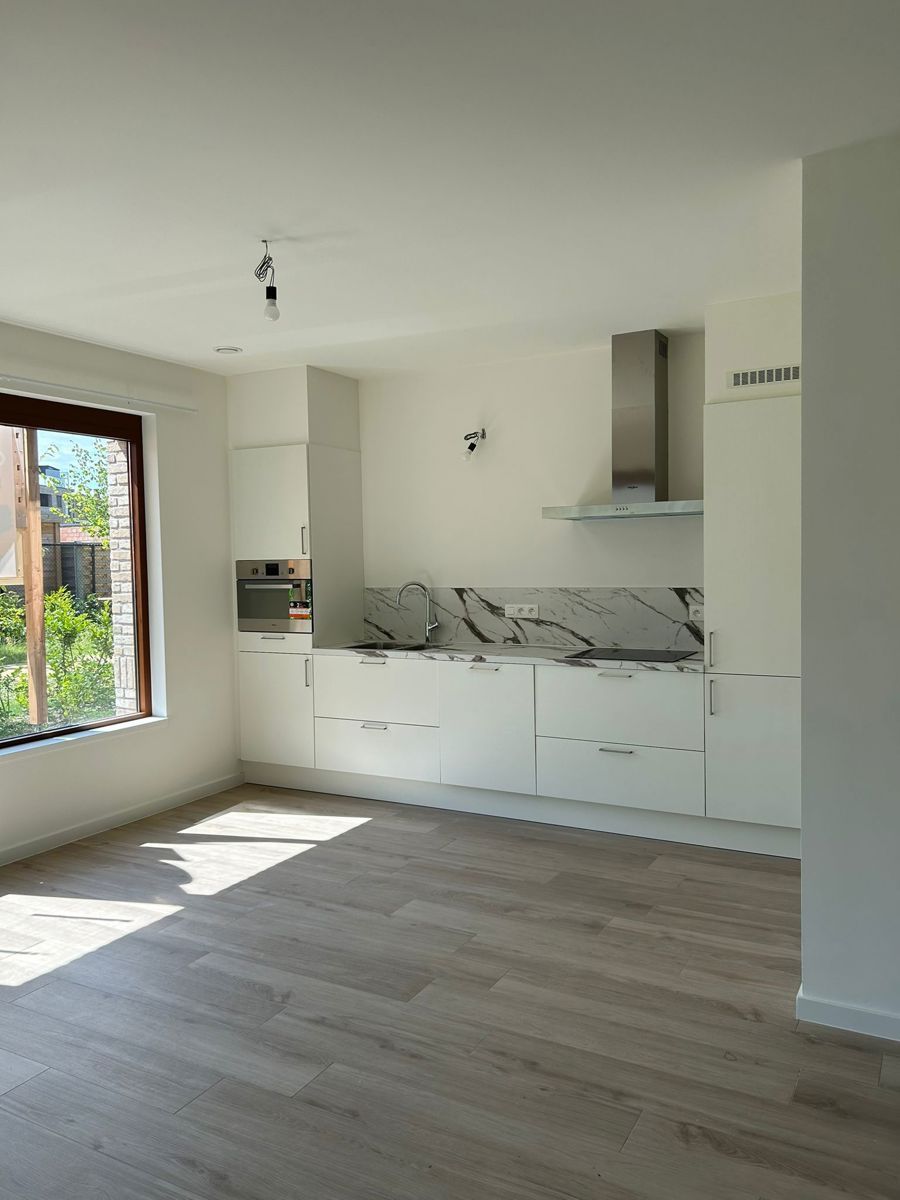 prachtig gelijkvloers 2-slaapkamer appartement foto 7
