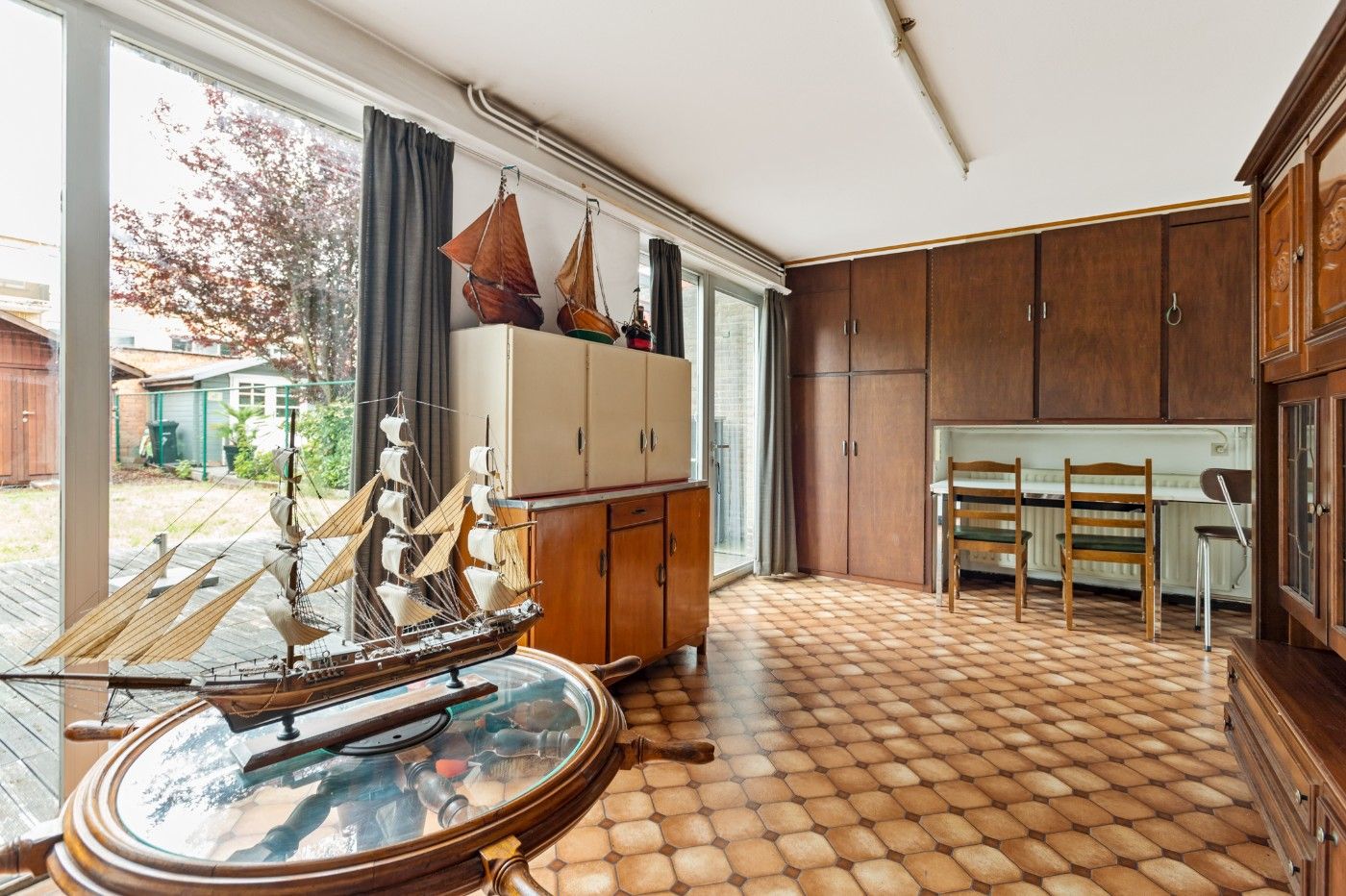 Op te frissen woning met 4 à 5 slpk., inpandige garage en zuidwest-tuin foto 24