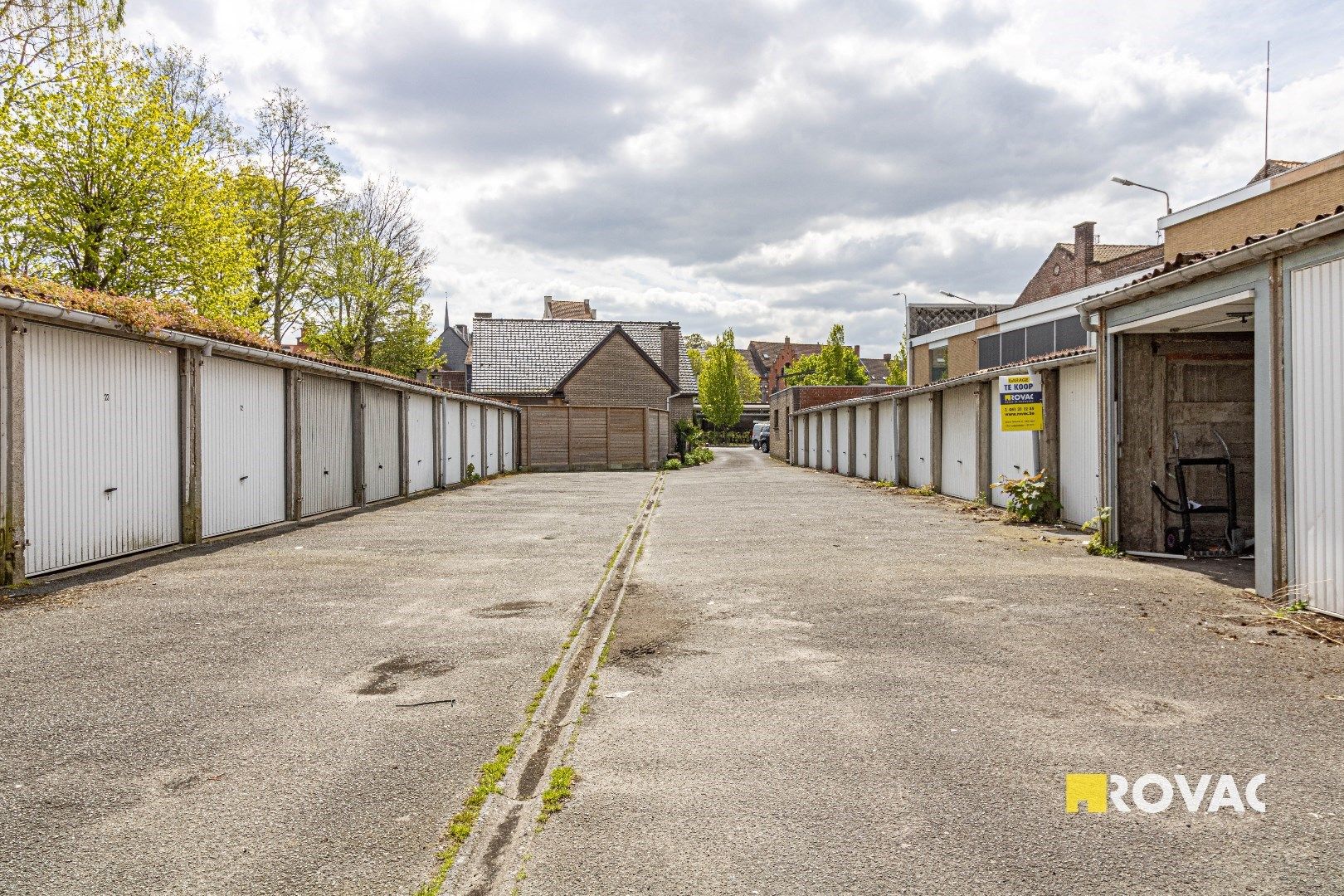 Parkeerplaats te koop Prins Albertlaan 2 - + - 8870 Izegem