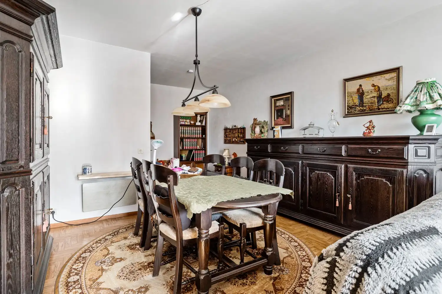 Op te frissen Appartement met 2 slaapkamers in rustige buurt. foto 4