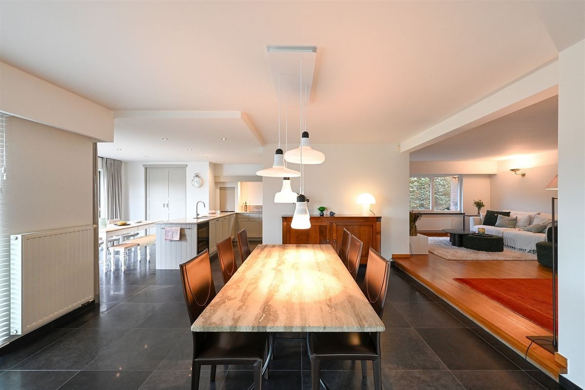 Zeer ruime villa met mogelijkheid voor praktijk of zorgwoning foto 8
