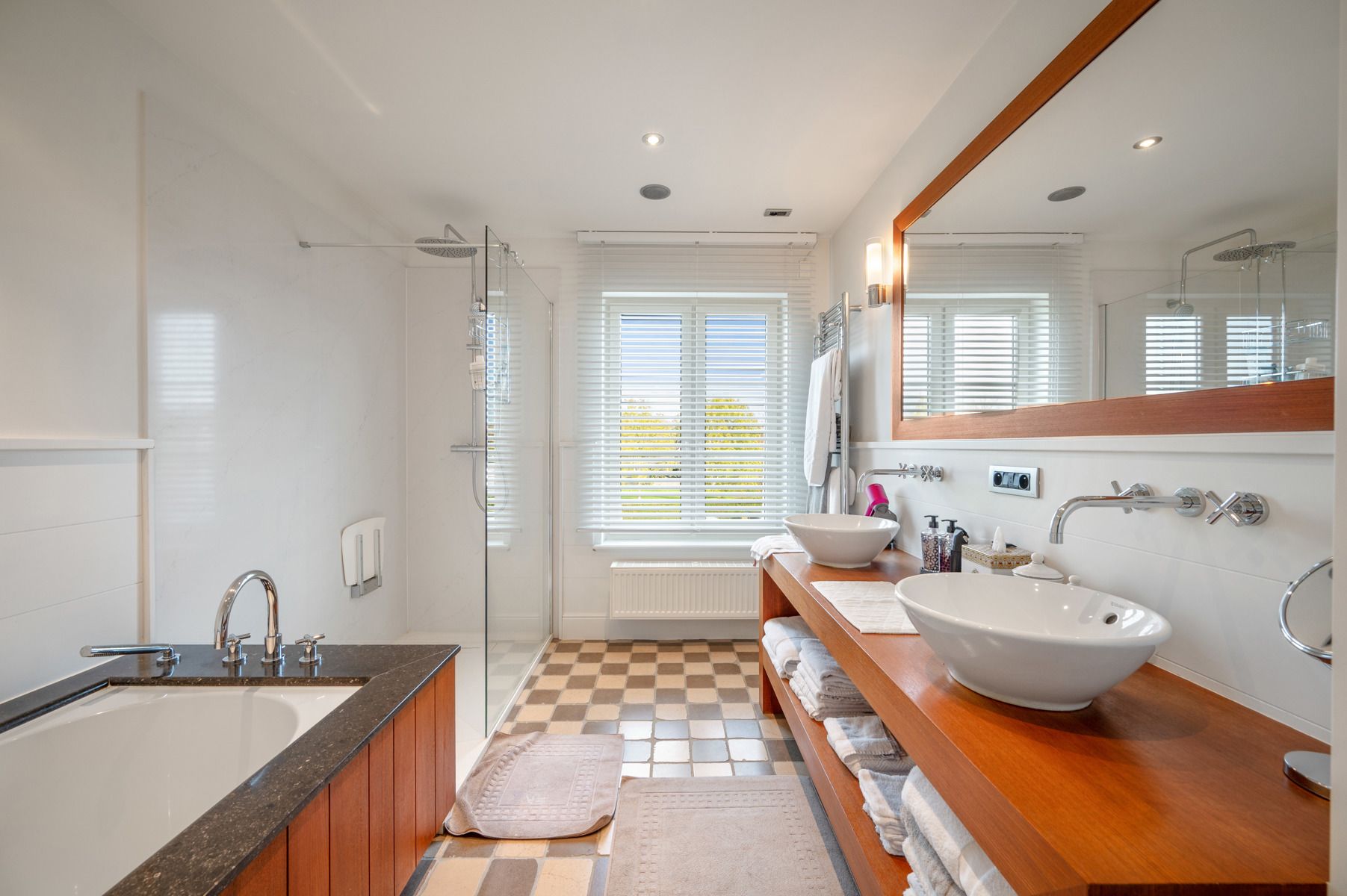 Prachtige villa in tijdloze architectuur te SCHRIEK foto 20