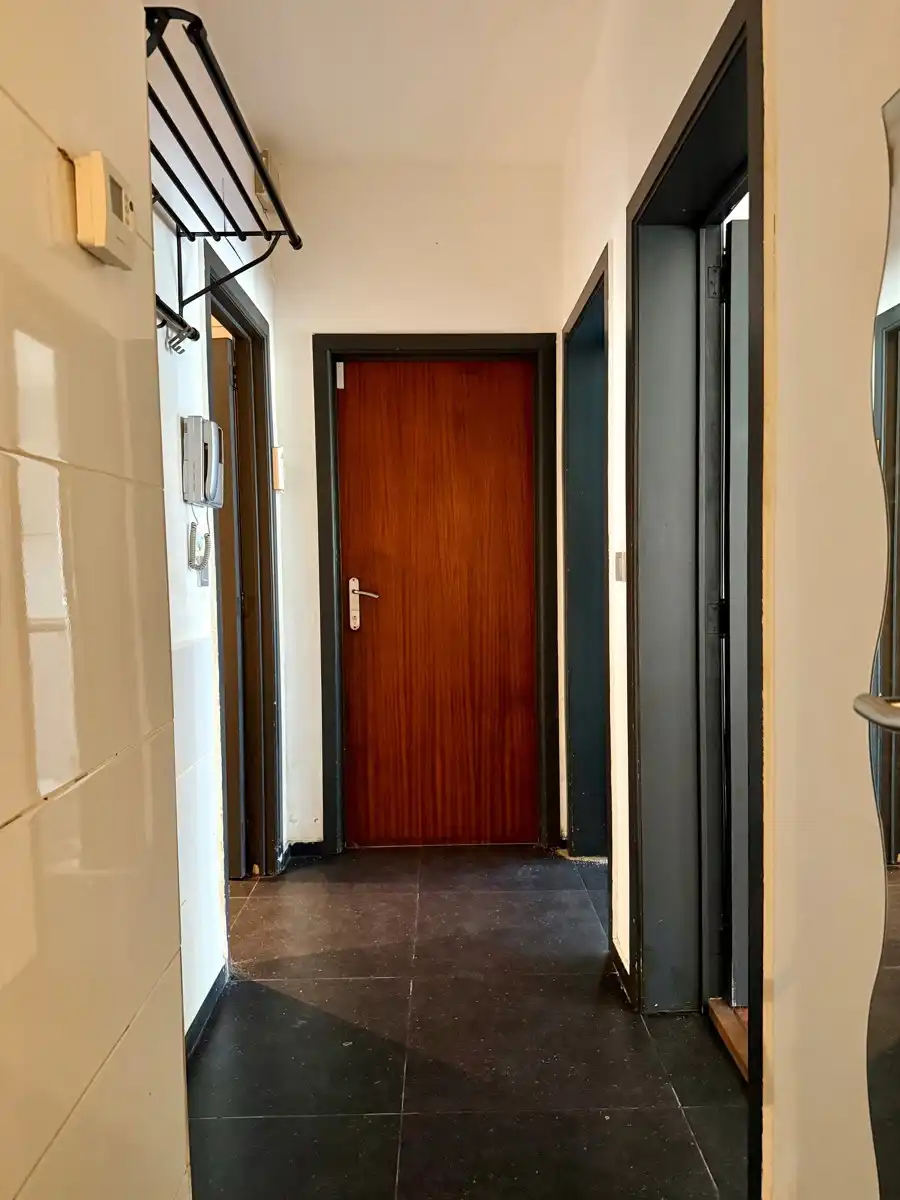 Te renoveren studio met ruime zuidwesttuin foto 3