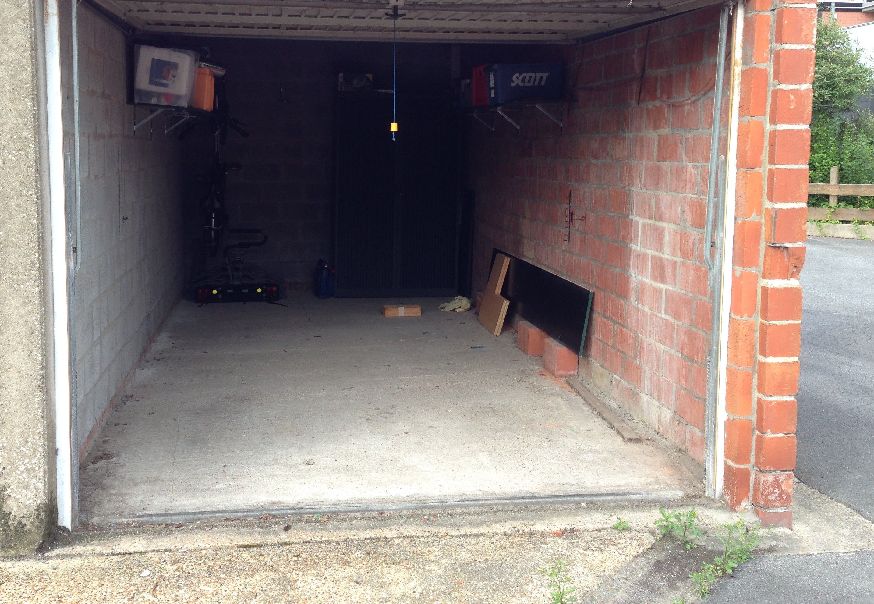 Afgesloten garagebox foto 3