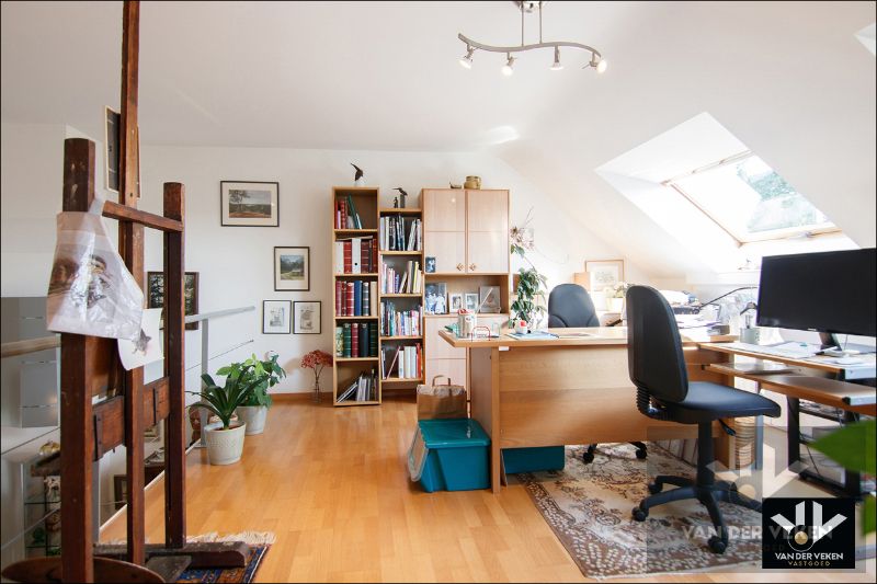 Ruime woning met stadstuin aan Hasseltse stadsrand foto 24