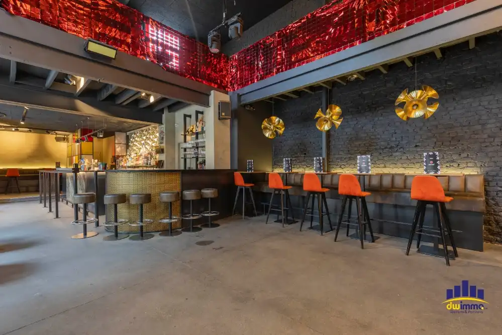 Overname stijlvolle bar met veel mogelijkheden voor spotprijs in historisch centrum Ieper foto 9