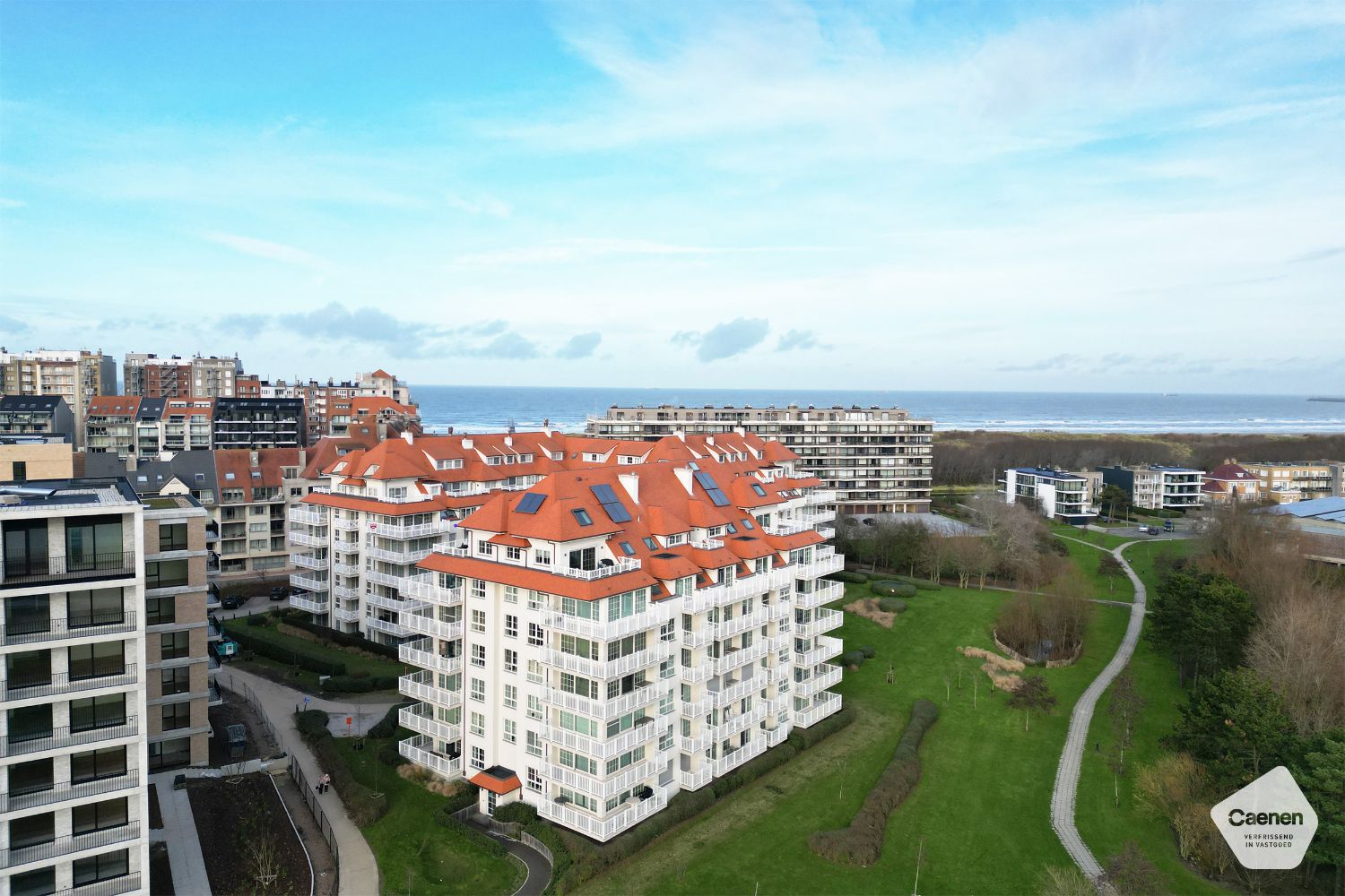 Hoog kwalitatief afgewerkt dakappartement met prachtig zicht nabij het strand foto 39