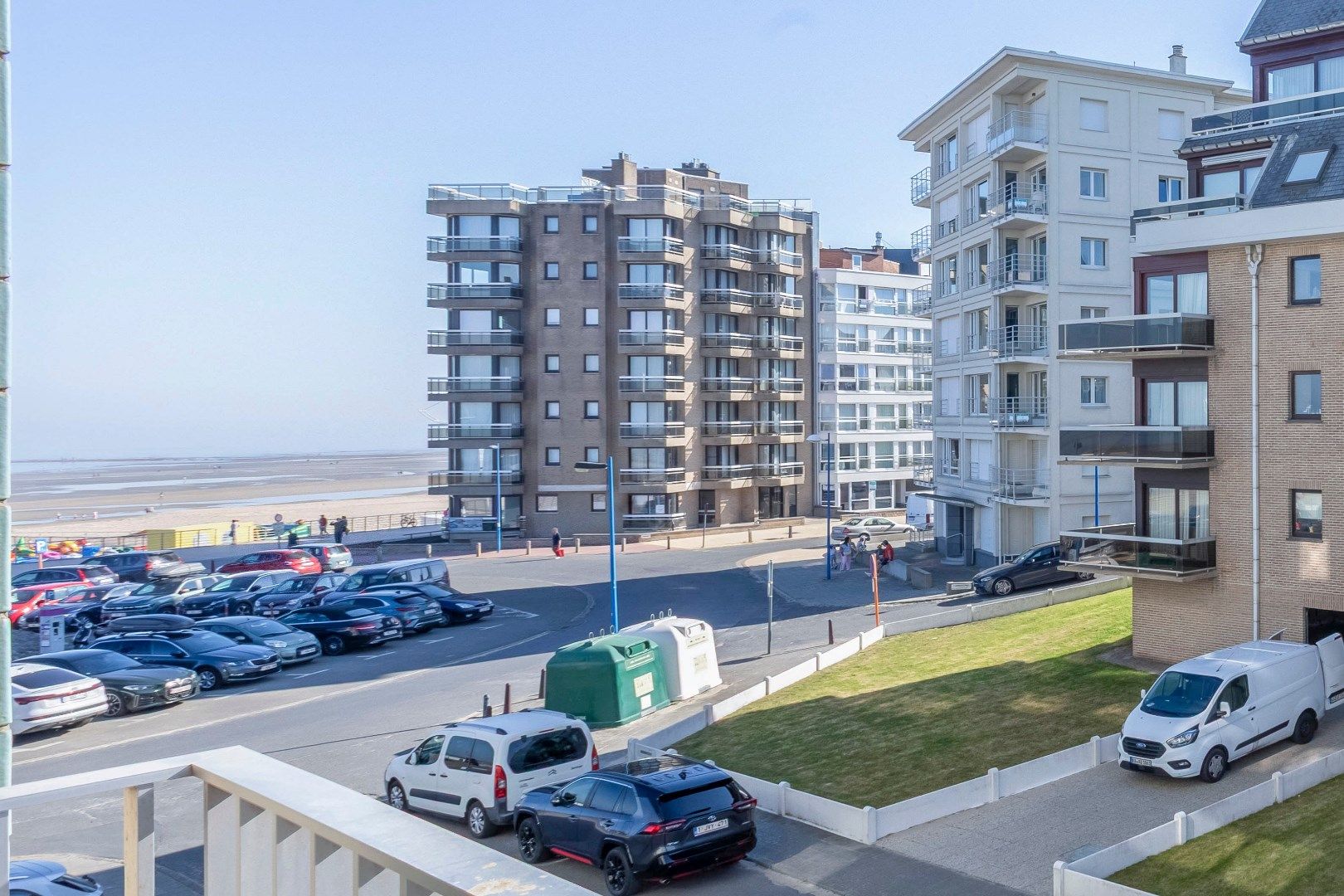 PRACHTIG GERENOVEERD APPARTEMENT met lateraal zeezicht te Koksijde  foto 7