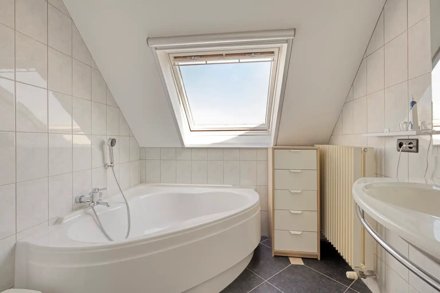 Ruim penthouse met 5 slaapkamers, 2 zuid terrassen en garage foto 19