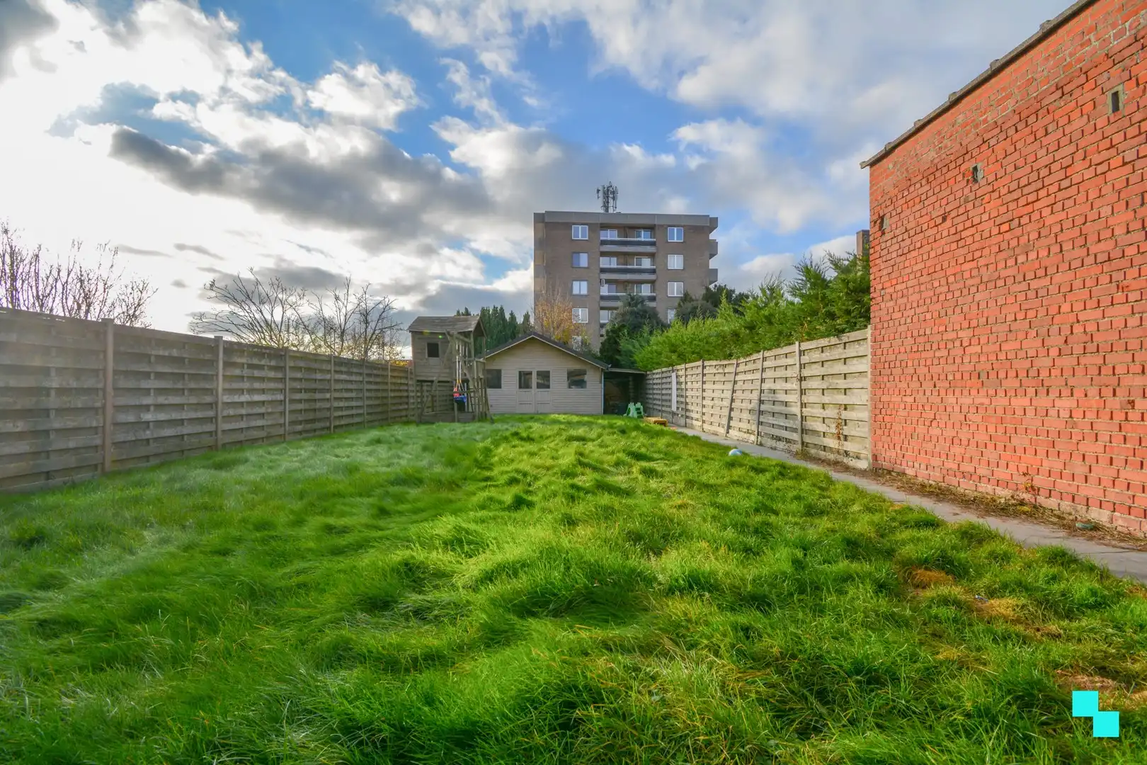 Verrassend ruime gezinswoning in hartje Roeselare foto 25
