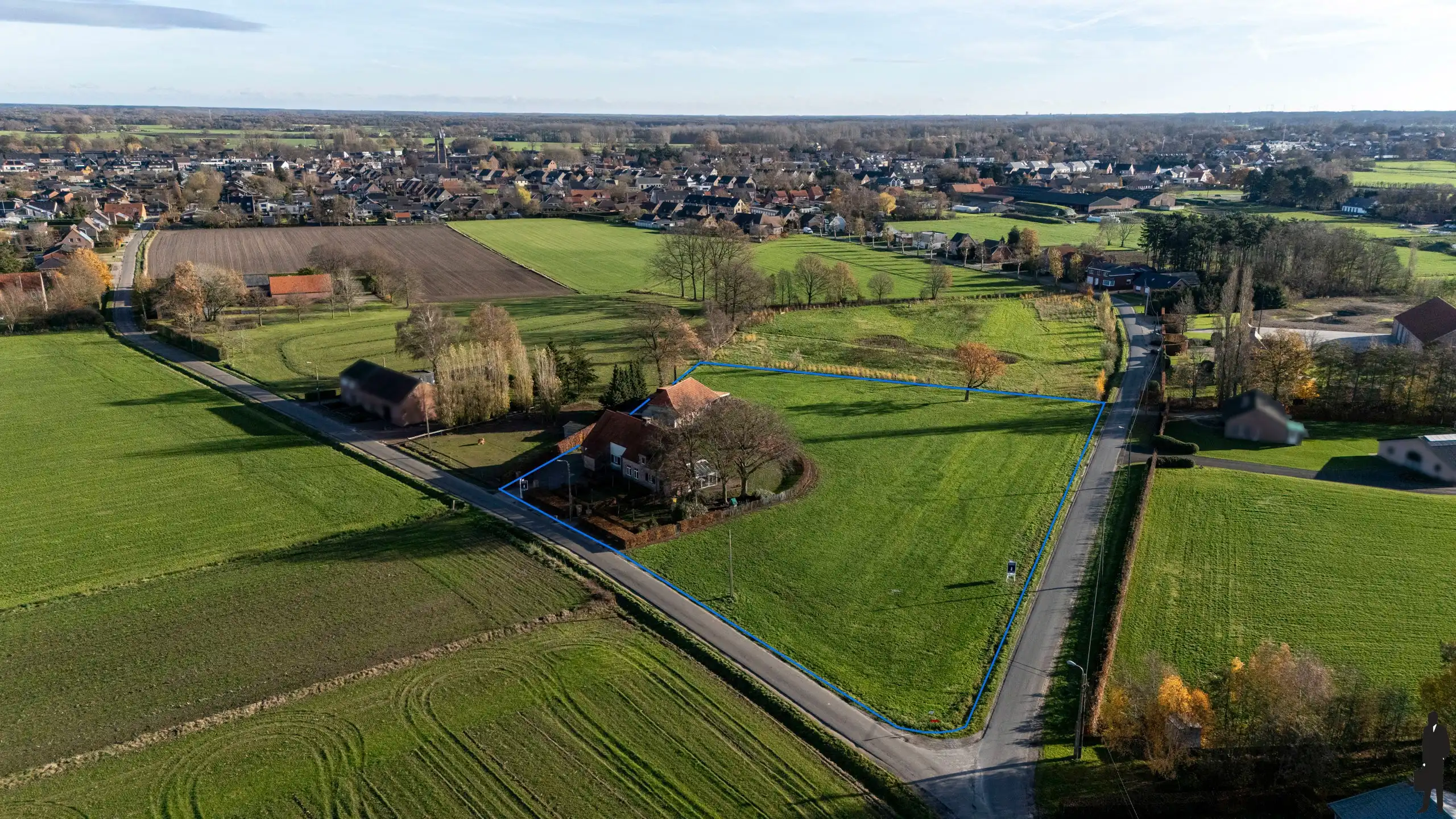 Landelijk gelegen woning in Minderhout op ca 9.000 m² grond foto 9