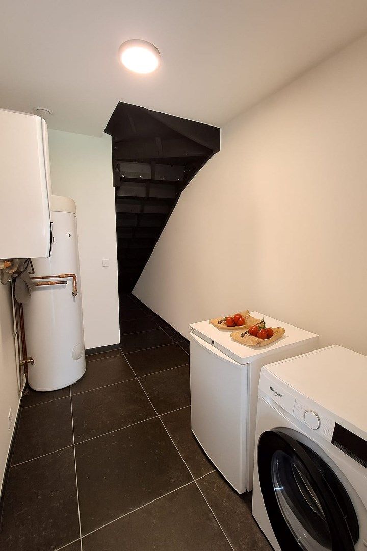 PRACHTIGE NIEUWBOUWWONING MET HOOGWAARDIGE AFWERKING! foto 7
