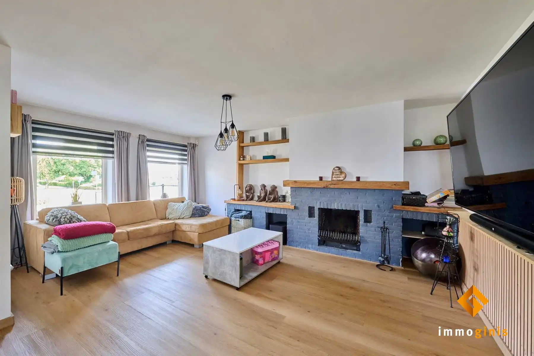 Gerenoveerde woning met 3 ruime slaapkamers, op een prachtige locatie vlakbij het centrum van Bocholt. foto 2