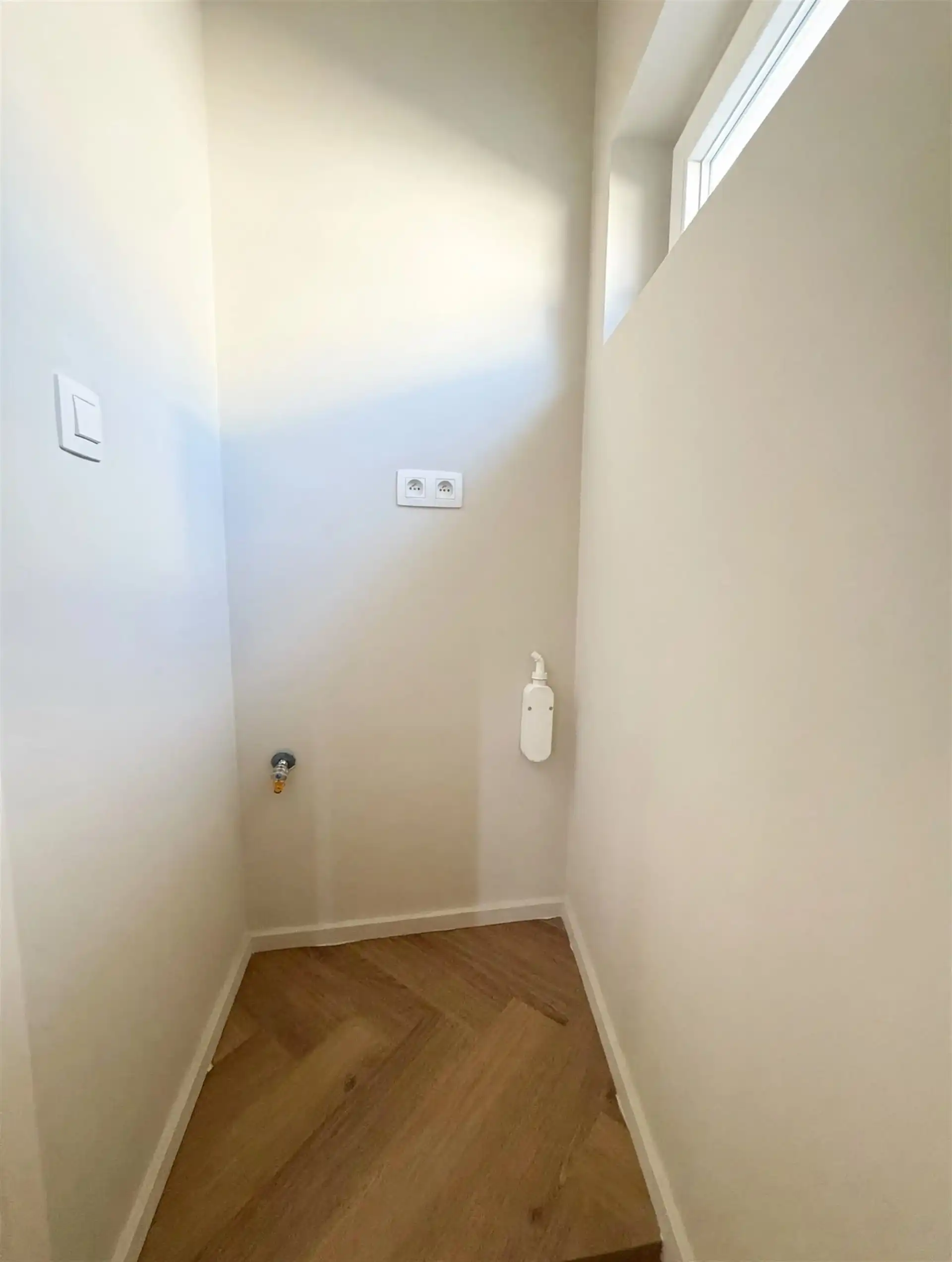 Prachtig gerenoveerde woning op toplocatie aan het Keizersplein in Aalst foto 9