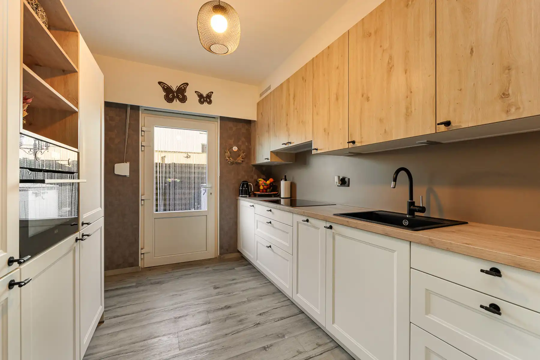 Gelijkvloers appartement met twee onderhoudsvriendelijke tuinen! foto 7