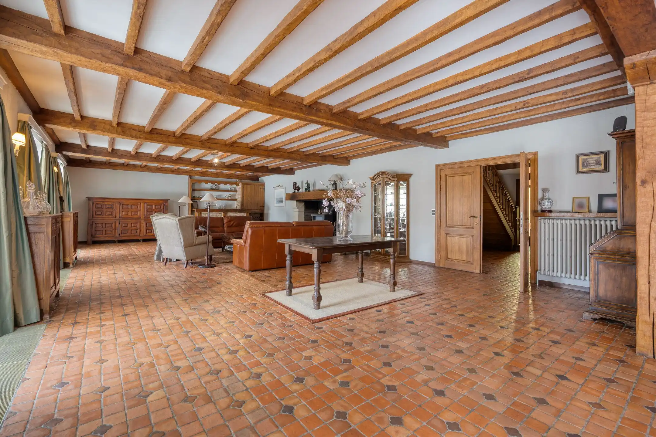 Karaktervolle villa: verwarmd zwembad & praktijkruimte foto 5