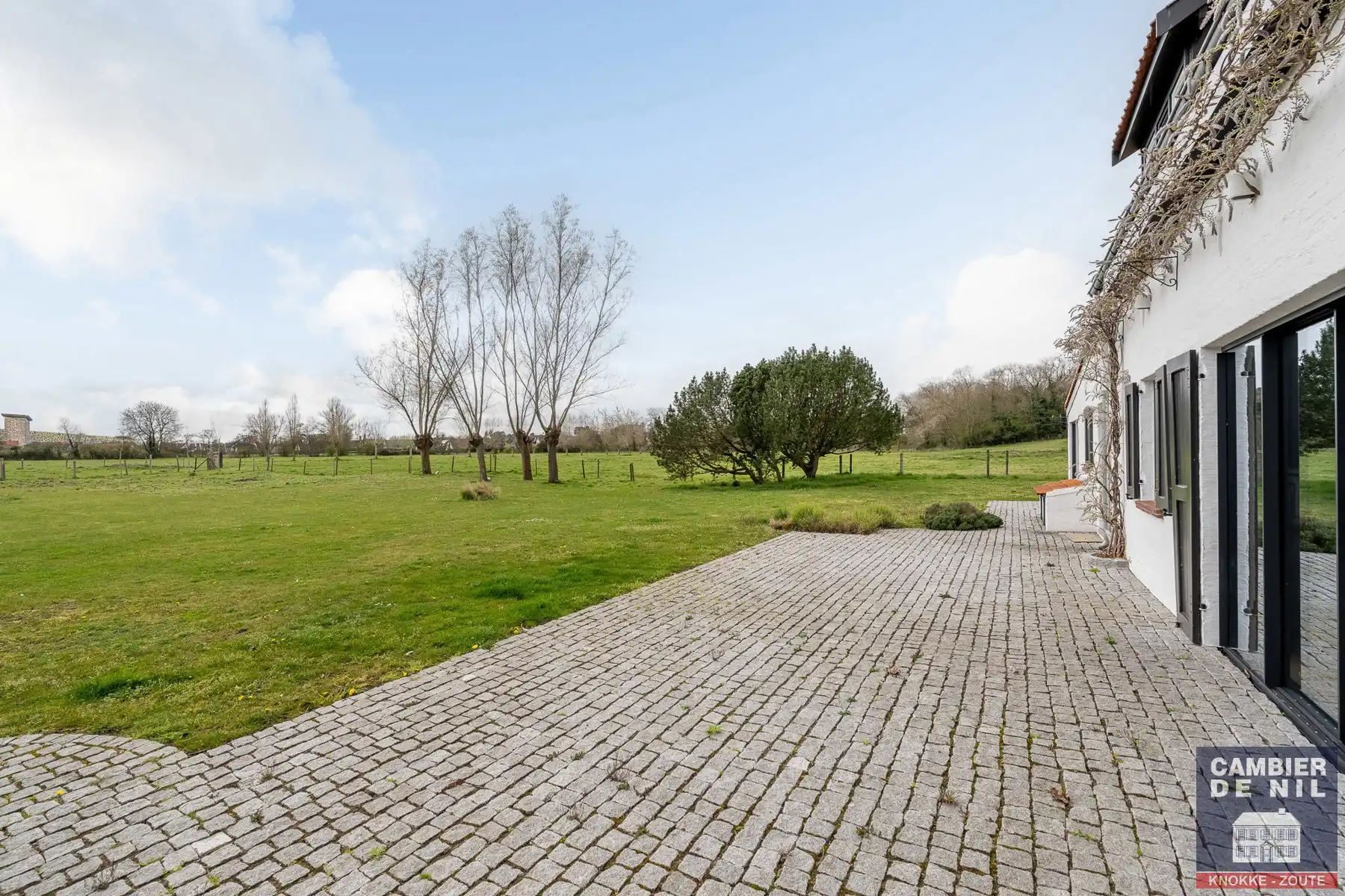 Charmante, vrijstaande woning in alle rust met tuin in het Zoute foto 7