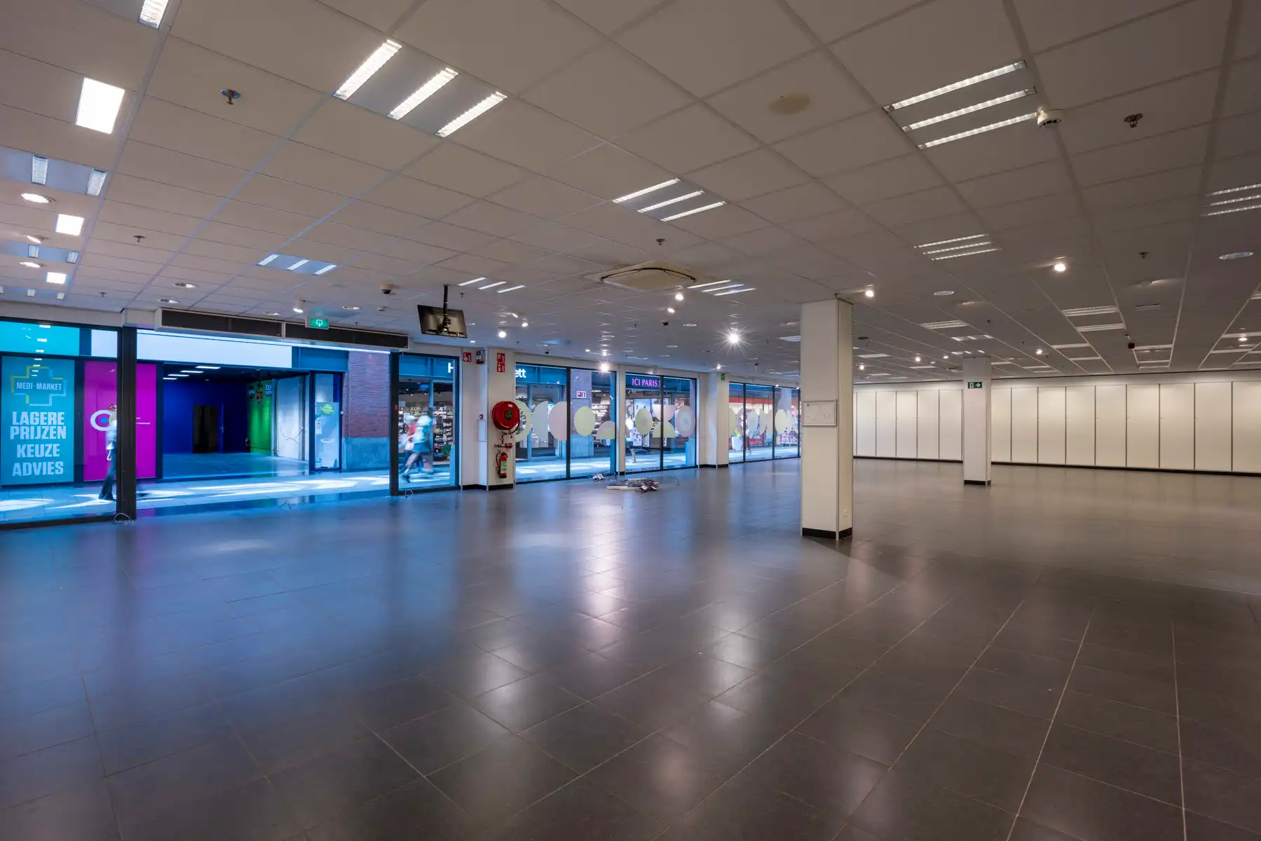 Commerciële toplocatie in Shopping Den Tir foto 6