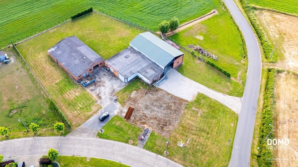 Ruime perceel (45a97ca) met een goedgekeurde vergunning foto 5