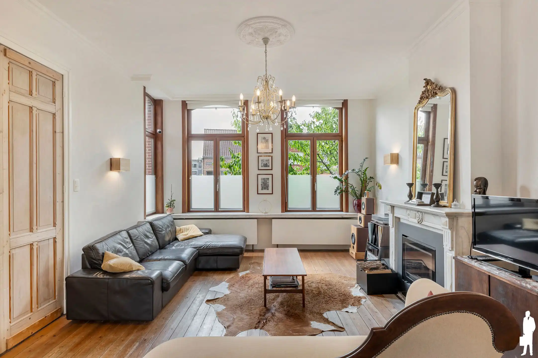 Karaktervolle woning met 6 slk, zwembad + atelier  foto 10