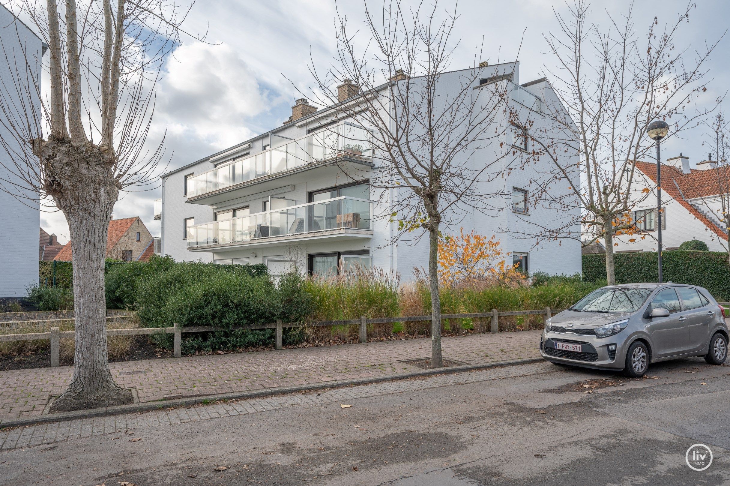 Gezellig,gerenoveerd gelijkvloersappartement met mooie tuin centraal gelegen in de Eeuwfeestlaan te Knokke.  foto 19