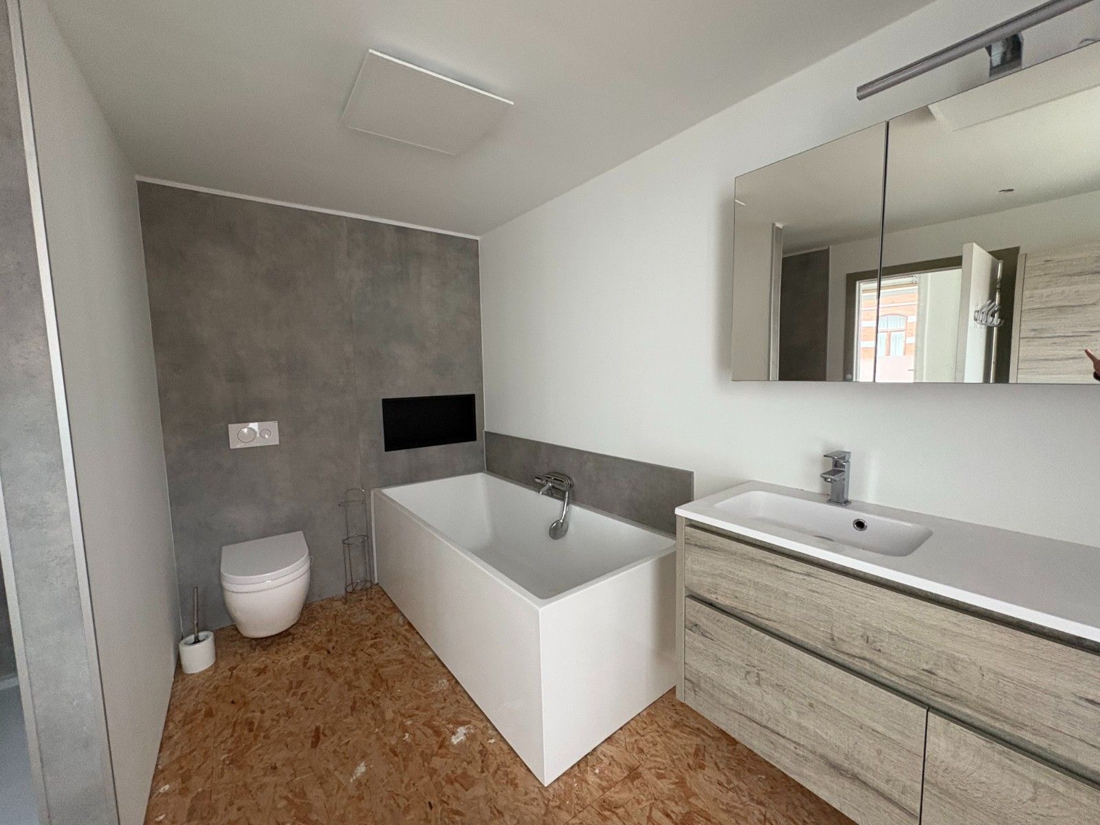 🏠 Vernieuwde gezinswoning met handelsgedeelte – renovatie 2022 foto 21