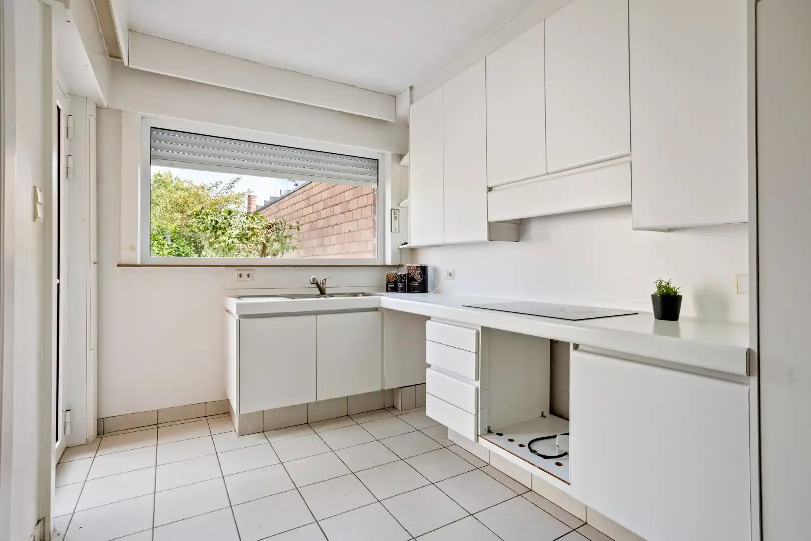 Leuke, halfopen woning met 3 slaapkamers, garage en tuin! foto 10