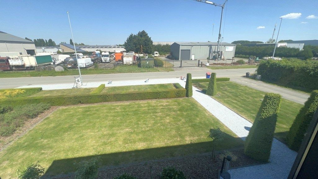 Bedrijfspand met appartement te koop nabij N47 in Lebbeke foto 11