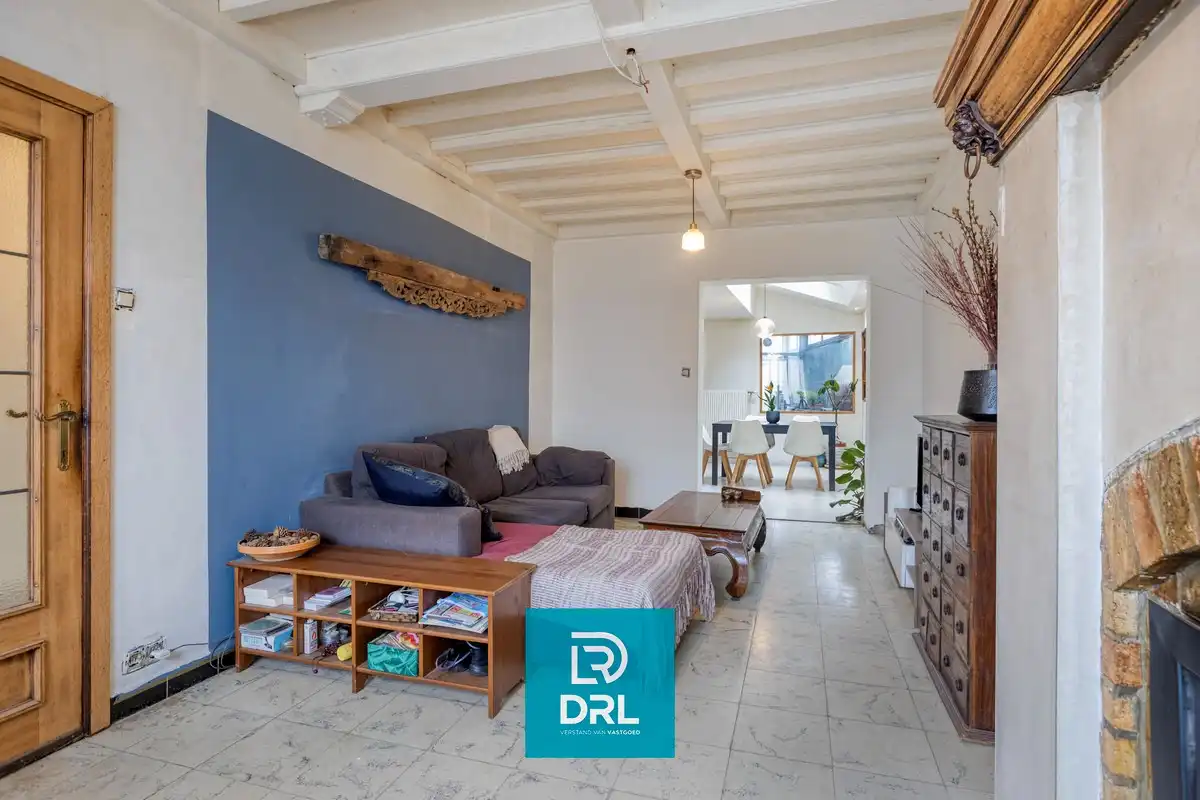 Af te werken woning met grote werkplaats/loods te Sint-Kruis. foto 3