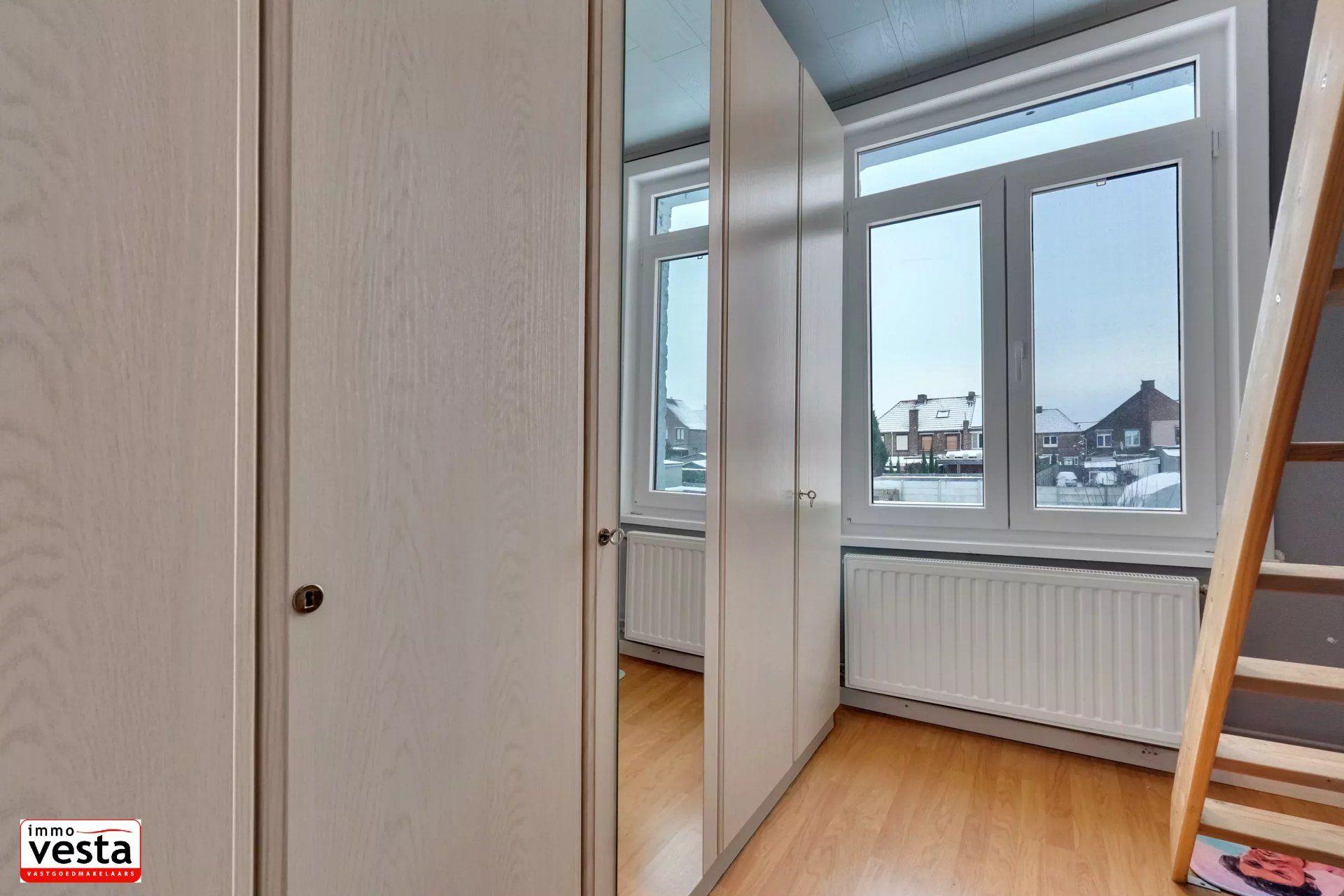 Ruime gezinswoning met 5 slaapkamers foto 15