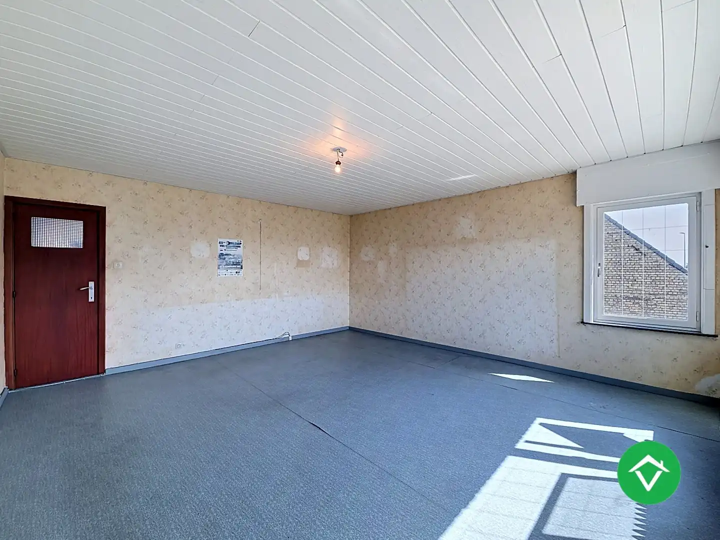 Gezinswoning met polyvalente ruimte, vijf slaapkamers en inpandige garage te Koekelare foto 10