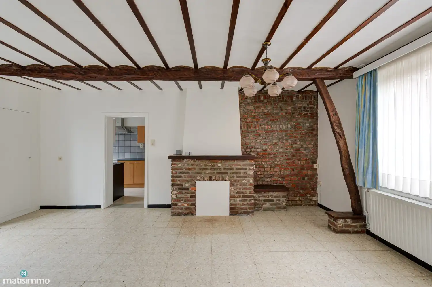 RUSTIG GELEGEN EENGEZINSWONING MET 2 SLAAPKAMERS, TUIN EN GARAGE TE VLIERMAALROOT foto 3