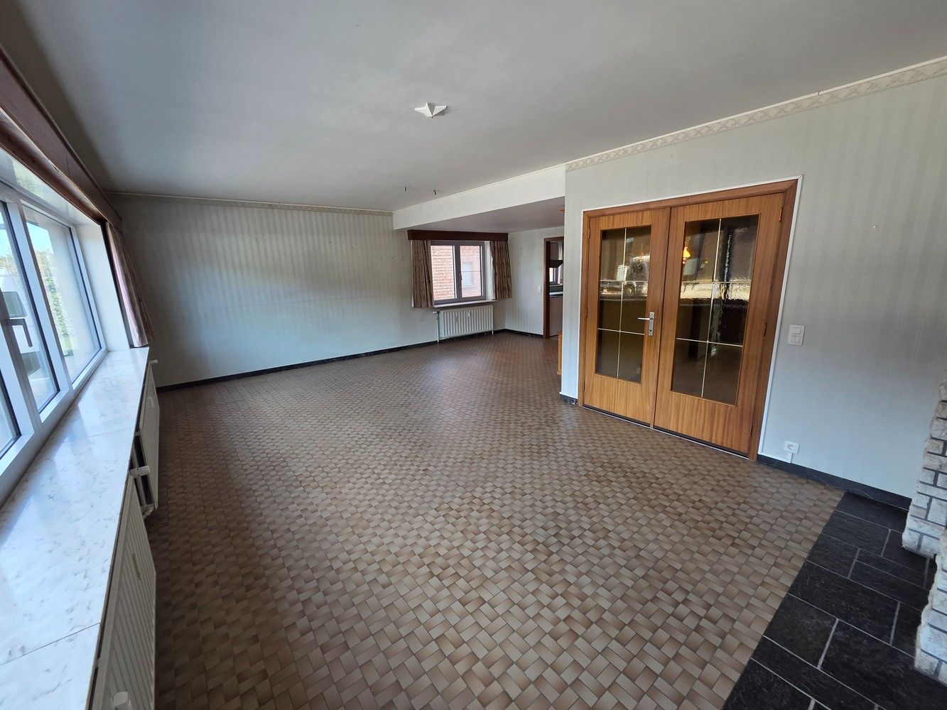 Uitzonderlijk ruim appartement met 4 slaapkamers, bureau en dubbele garage foto 5
