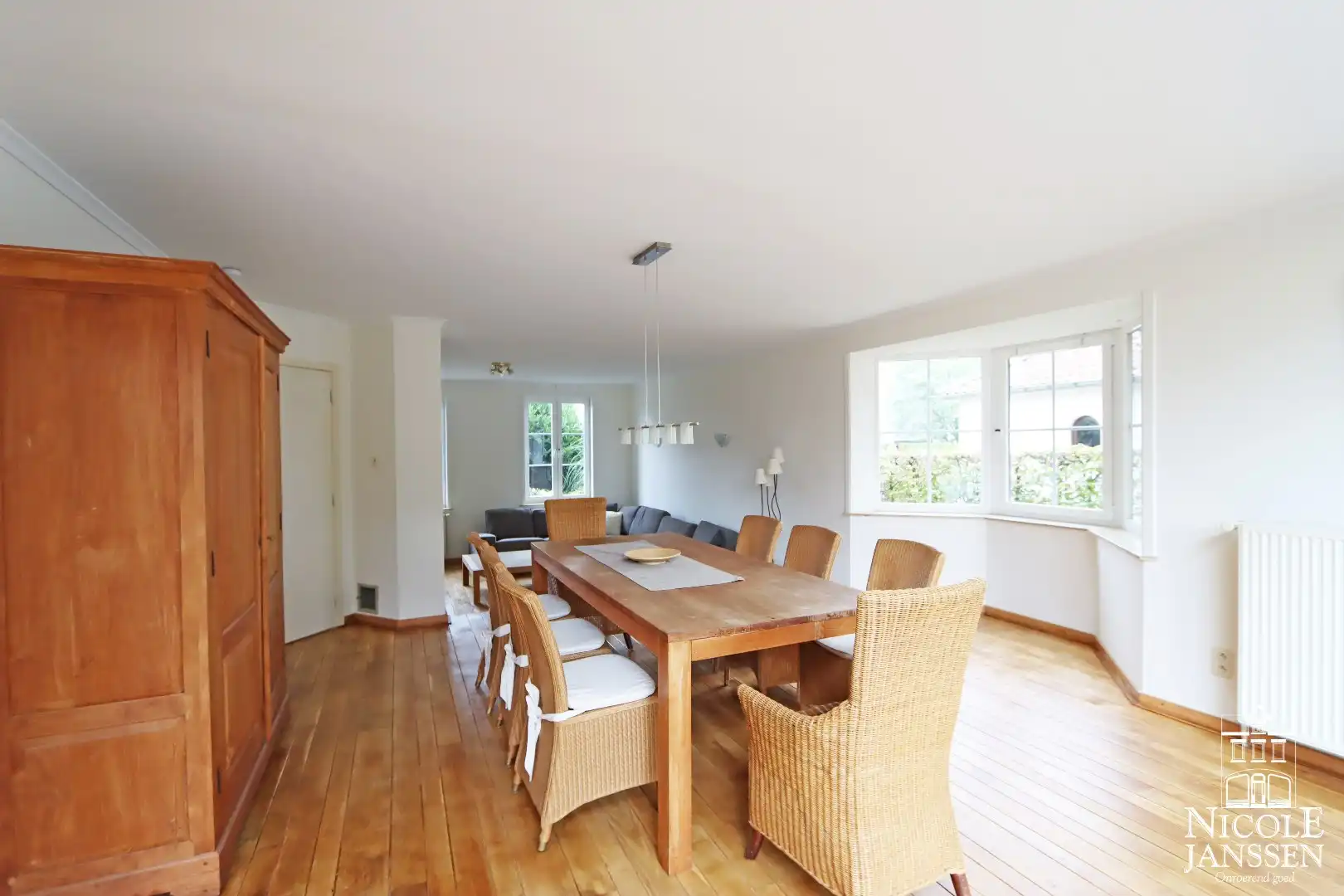 Verzorgde, instapklare gezinswoning met tuin en garage in het mooie Aldeneik foto 3