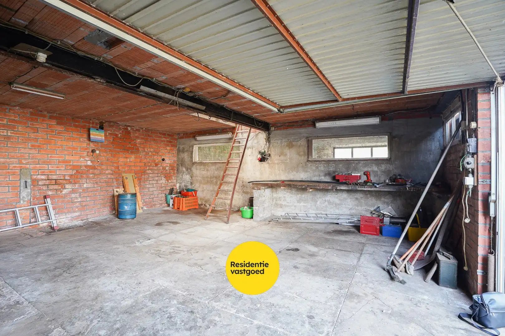 Te renoveren half-open bebouwing in Zerkegem foto 24