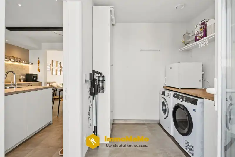 INSTAPKLARE GERENOVEERDE WONING  TE KOOP IN LOCHRISTI (WACHTEBEKE) foto 8