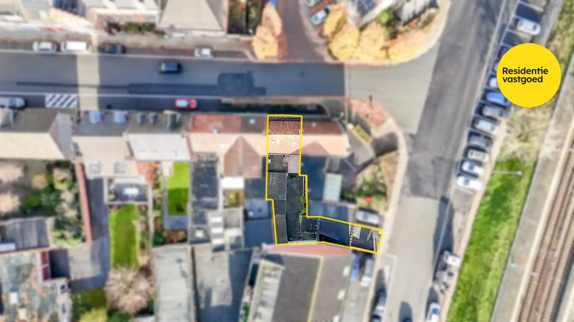 Hoofdfoto van de publicatie: Te renoveren woning in hartje Torhout!