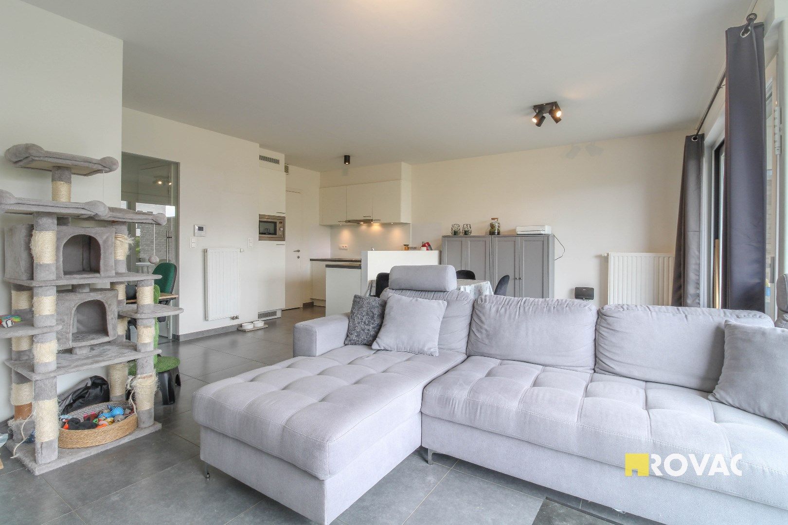 Gelijkvloers appartement met tuin en garage! foto 6