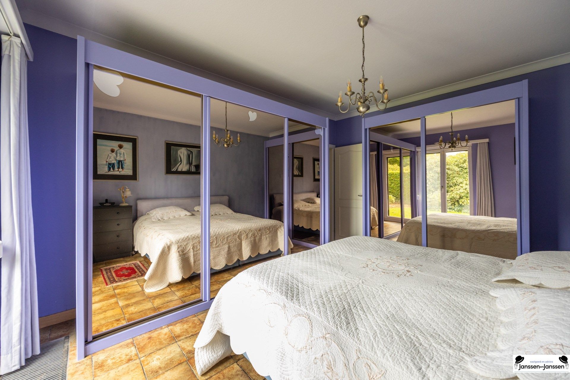 Charmante laagbouwwoning met 3 slaapkamers en prachtige tuin foto 15