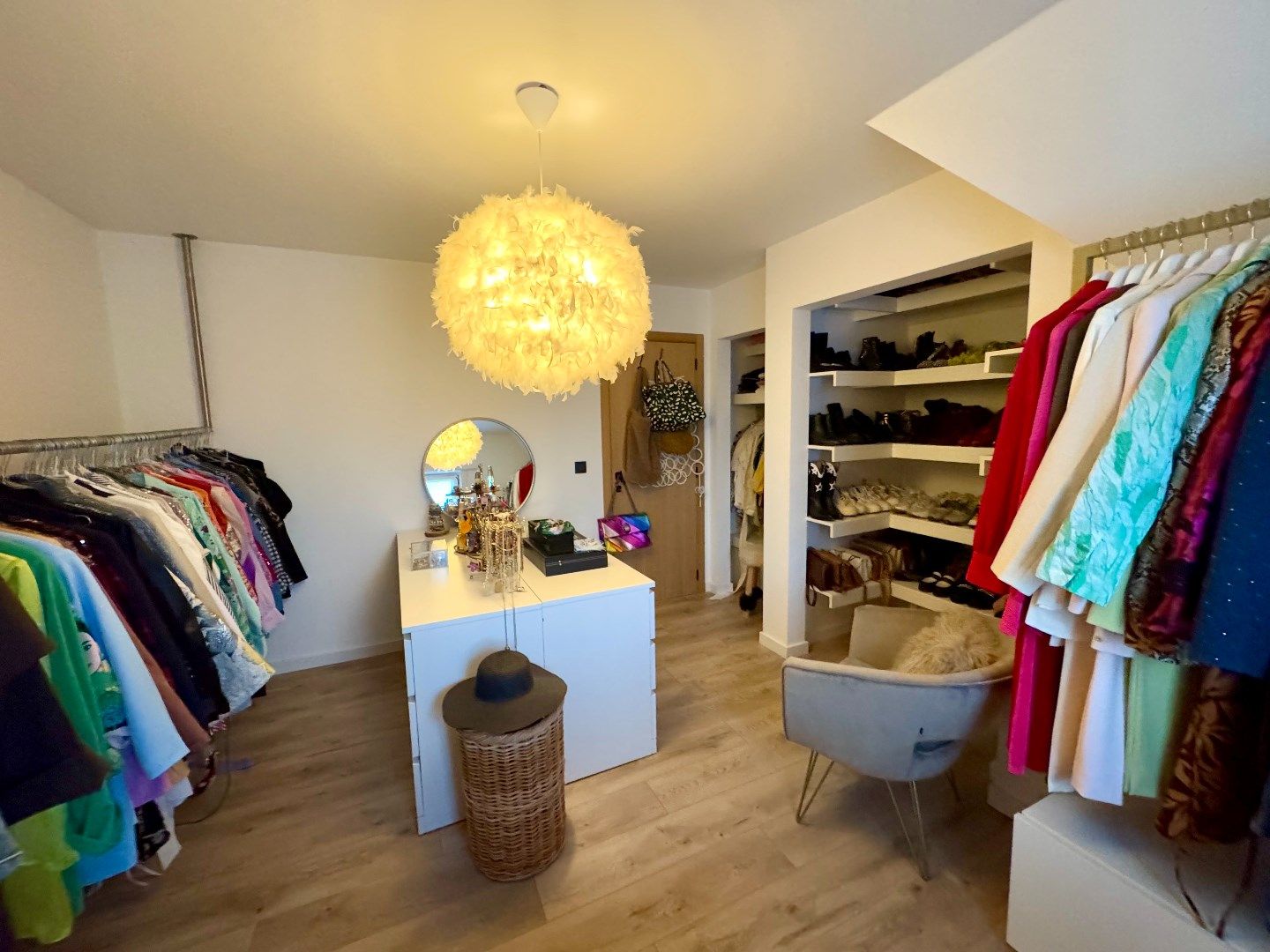 INSTAPKLARE WONING MET 4 SLPKS, TUIN EN GARAGE foto 23