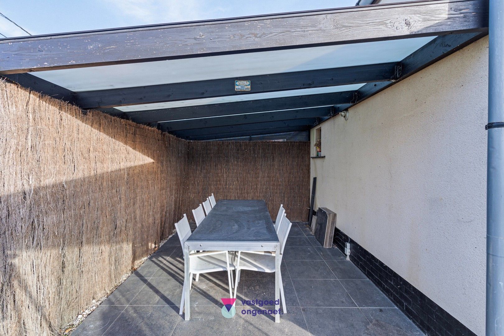 Ruime halfopen bebouwing met zonnige tuin foto 26