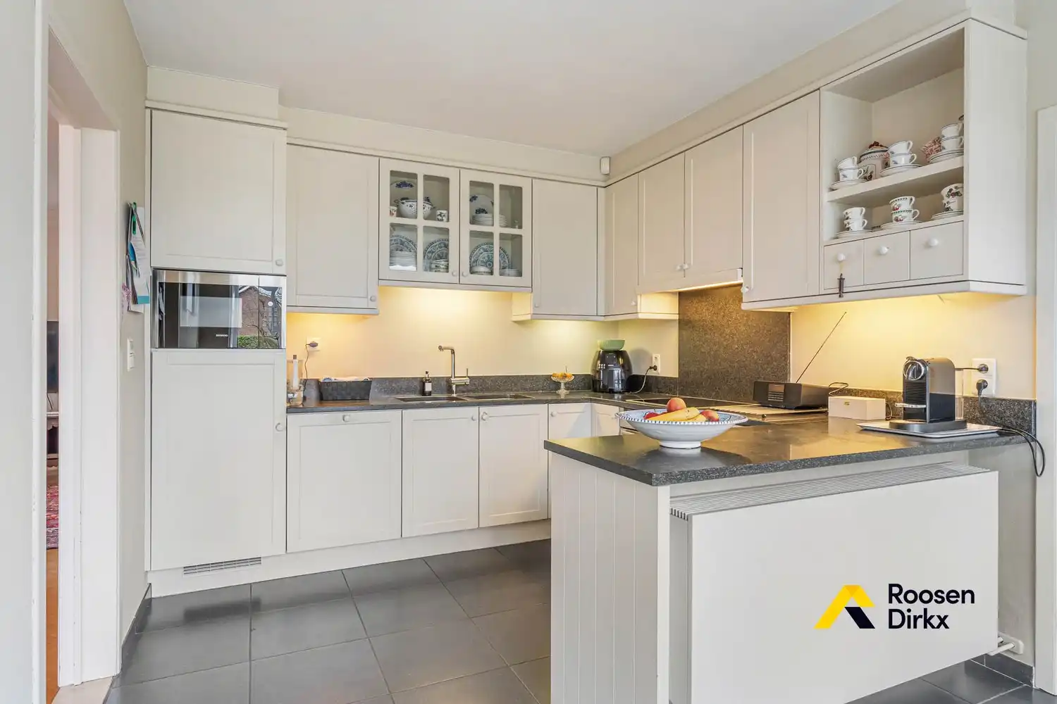 Charmante gelijkvloerse woning met 4 slaapkamers op perceel 1.282m² foto 11