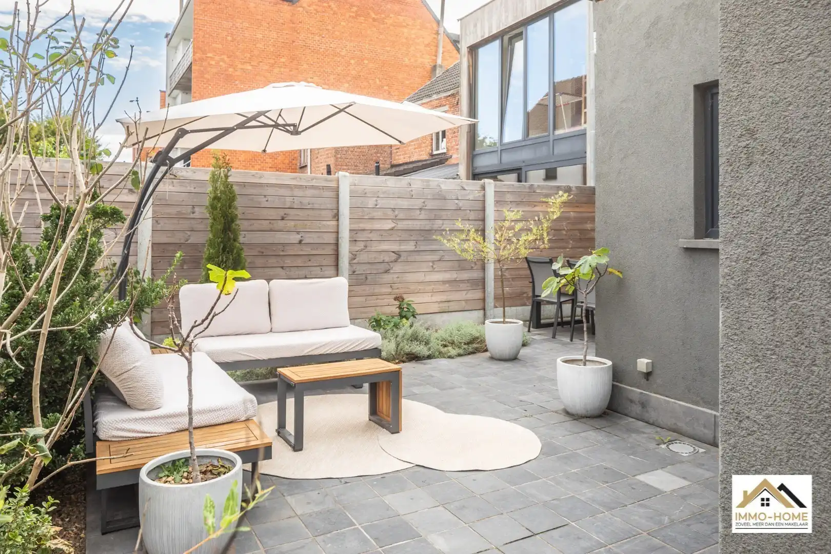 Gerenoveerde ruime woning nabij centrum van Lokeren foto 6