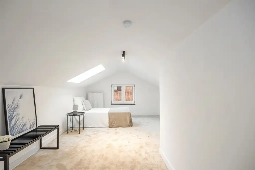 Stijlvol gerenoveerde villa met ruime tuin foto 21