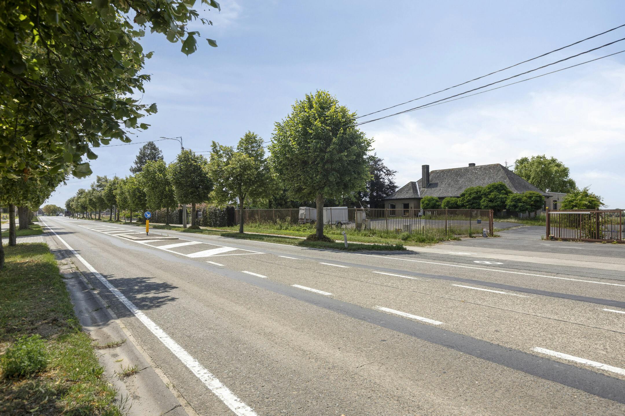 Halfopen bebouwing met 3 slaapkamers op een ruim perceel in Gits! foto 9