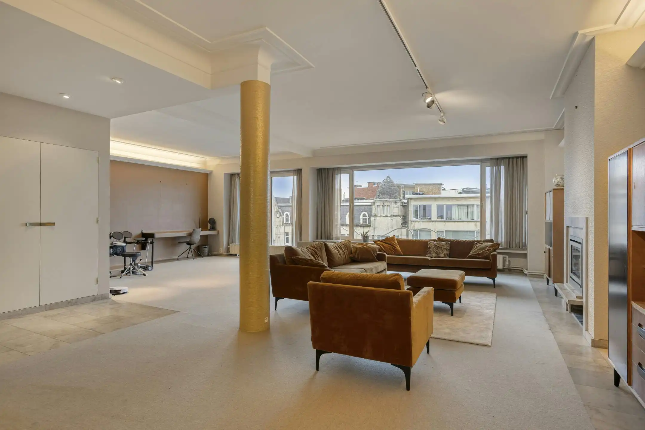 Appartement met drie slaapkamers en terras te koop Antwerpen foto 4