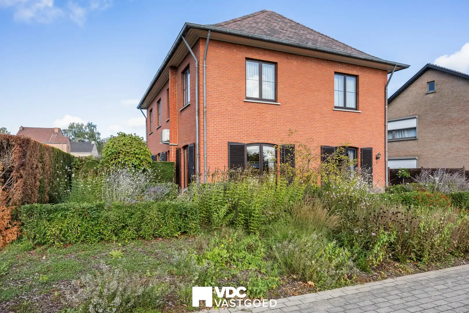 Ruime en zeer verzorgde gezinswoning met 5 slaapkamers op 8a22ca foto 3