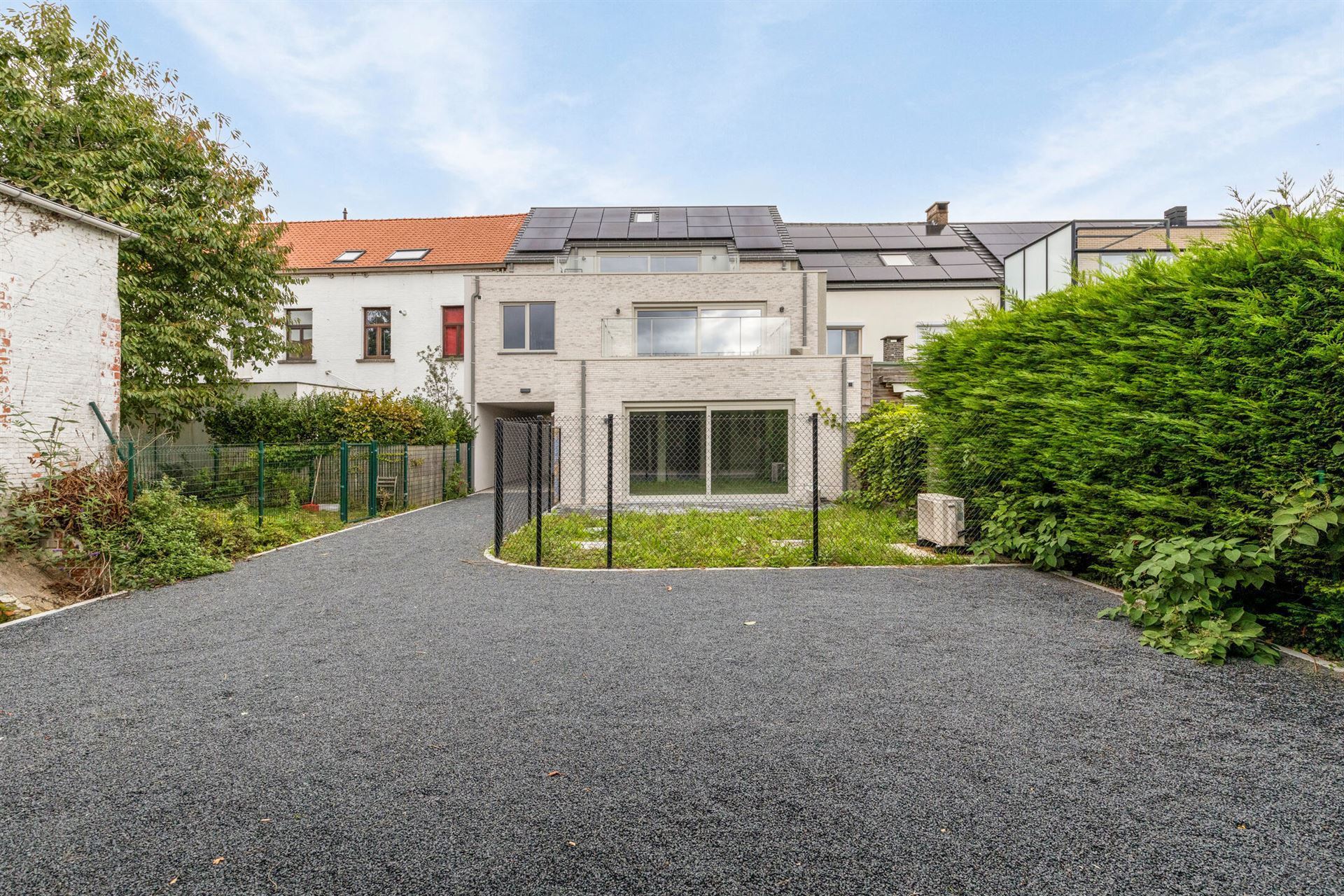 Appartement 1ste verdieping, 3 slaapkamers, ruim terras foto 12